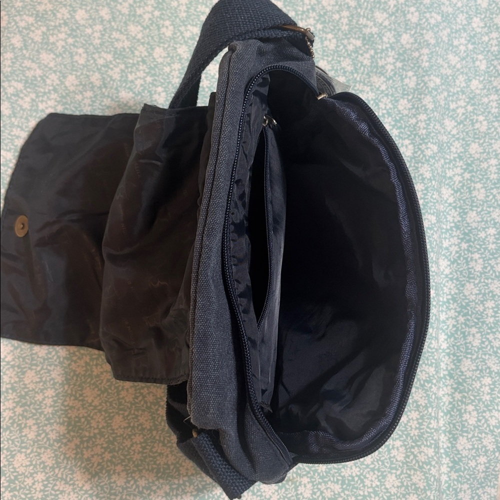 Robin Ruth Cotton Messenger Bag w/ organizational compartments - Picture 3 of 9